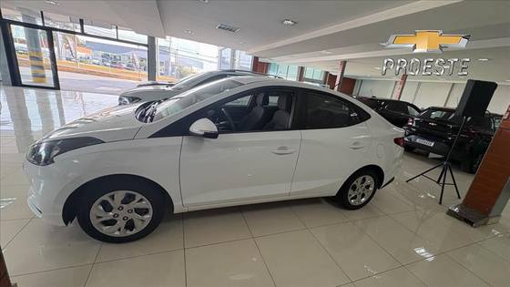 HYUNDAI HB20S 1.0 12V FLEX VISION MANUAL HYUNDAI HB20S 1.0 12V FLEX VISION MANUAL